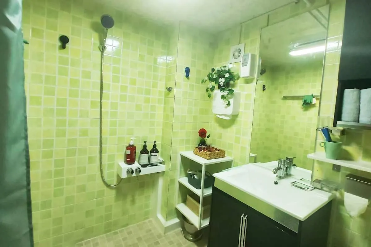 הוילה סיאול Party House Hongdae 0*,