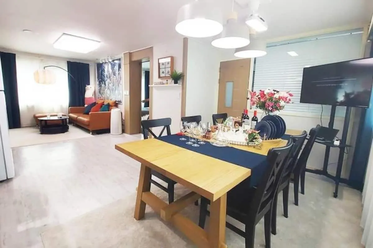 הוילה סיאול Party House Hongdae 0*,  קוריאה הדרומית